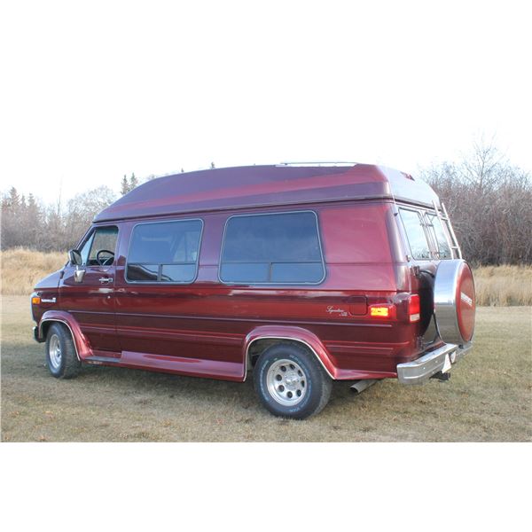 1995 GMC Vandura 2500 Van, Signature LXE by Vantage. # 1GDEG25K0SF540970.V8 auto, Loaded, showing 92