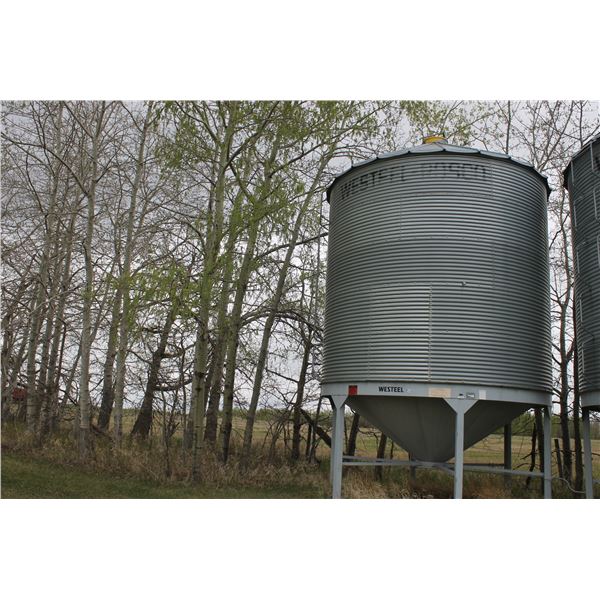 5 Ring Westeel Hopper Bin c/w Double Skid (Removal by Aug 1st, You Must Make Arrangements with Ullo 