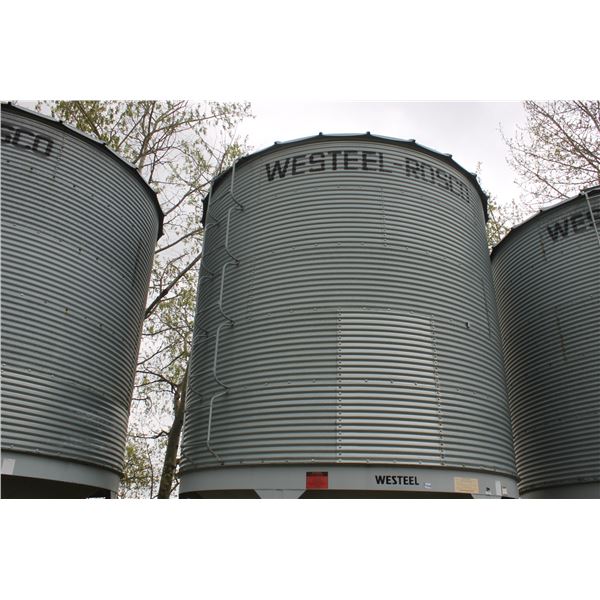 5 Ring Westeel Hopper Bin c/w Double Skid (Removal by Aug 1st, You Must Make Arrangements with Ullo 