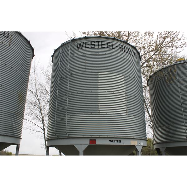 5 Ring Westeel Hopper Bin c/w Double Skid (Removal by Aug 1st, You Must Make Arrangements with Ullo 