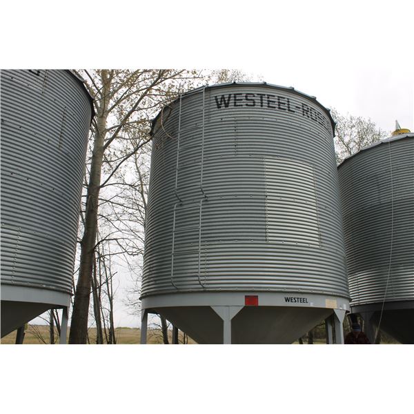 5 Ring Westeel Hopper Bin c/w Double Skid (Removal by Aug 1st, You Must Make Arrangements with Ullo 