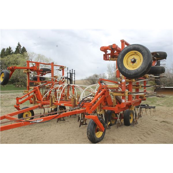 Bourgault FH 528-32 Multi Single Chute Purpose 230 Series c/w 4 Bar Tines, Rear Hitch, #814734 c/w F