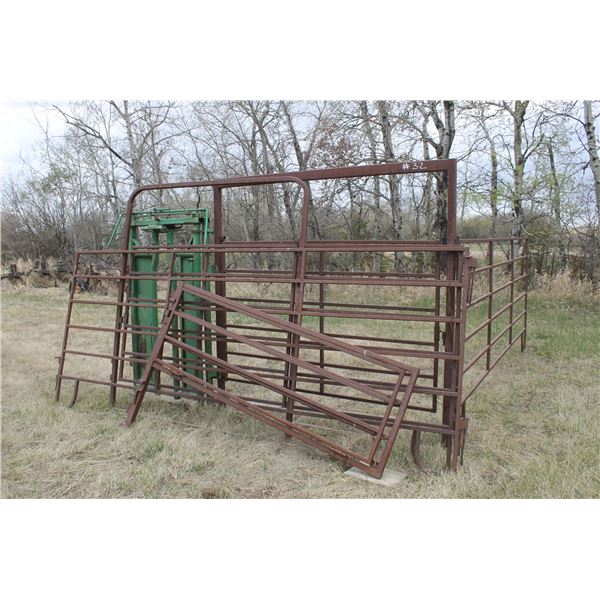 Maternity Pen c/w Head Squeeze and Panels