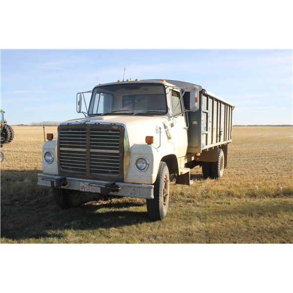 1986 Ford 700 370 V8 5 & 2 Spd, 16' B& H, 10.00 x 20s, 83,747 Km, #N708VFF2300, 23,000 GVW