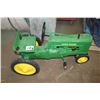 Image 2 : JOHN DEERE 60 PEDAL TRACTOR (APPROX. 1954/55)
