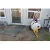Image 2 : 12 VOLT WEED SPRAYER (APPROX. 10')
