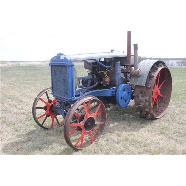 MINNEAPOLIS 17-30 TYPE B TRACTOR (RUNNING ORDER)