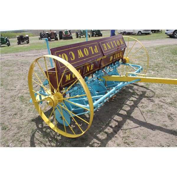 MOLINE 8; SEED DRILL (NICE SHOW PIECE)