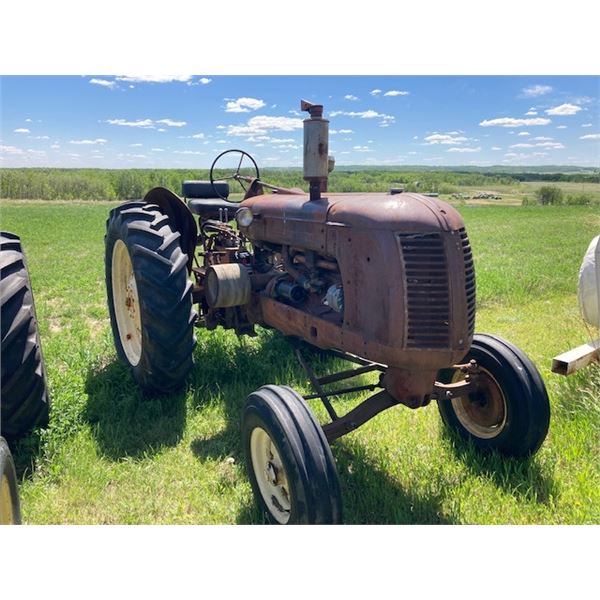 COCKSHUTT 40 GAS TRACTOR, HYDS