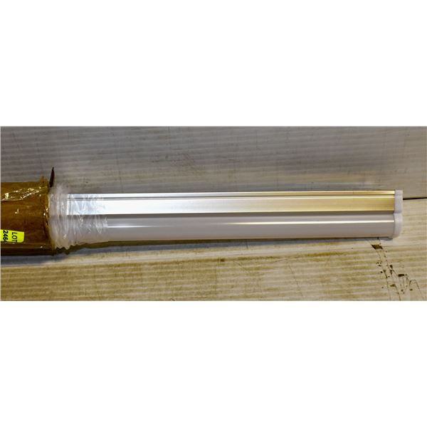 NEW REPACKED 46" LED T5 TUBE LIGHT WITH WIRED