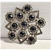 Image 1 : VINTAGE BLACK STONED BROOCH