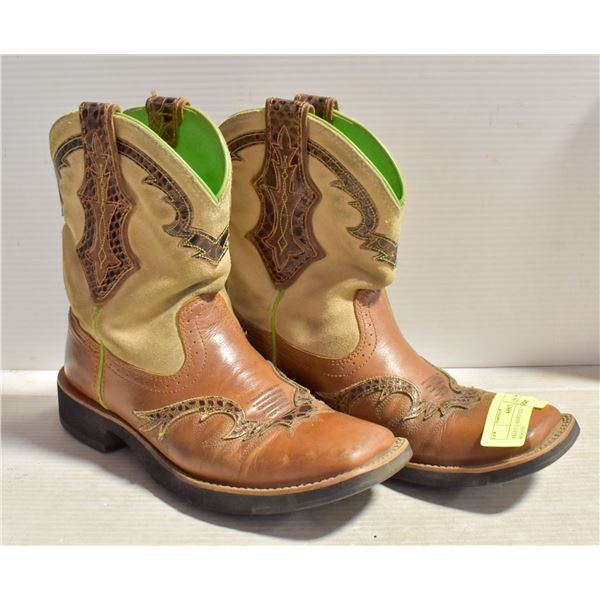 ARIAT LADIES SIZE 7.5 COWBOY BOOTS