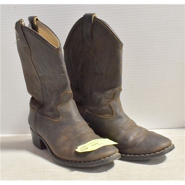 OLD WEST KIDS SIZE 13 COWBOY BOOTS