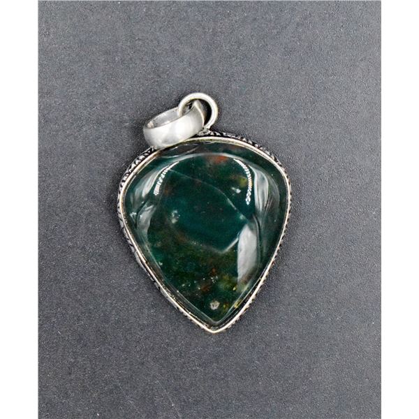 #16-NARURAL INDIA BLOOD STONE PENDANT