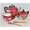 Image 1 : VINTAGE APPLE MOTIF TEA