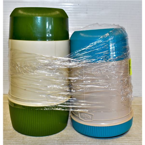 PAIR OF VINTAGE THERMOSES WITH GLASS INTACT
