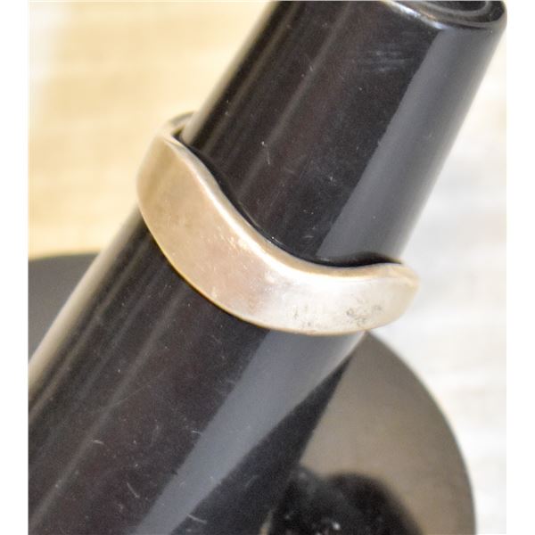 SILVER RING SIZE 4-1/2