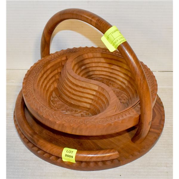 VINTAGE COLLAPSIBLE FOLDING TELESCOPING BASKET