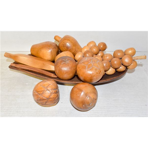 HAND CARVED WOODEN TRAY OF FRUIT/HAWAIIAN ORIGIN
