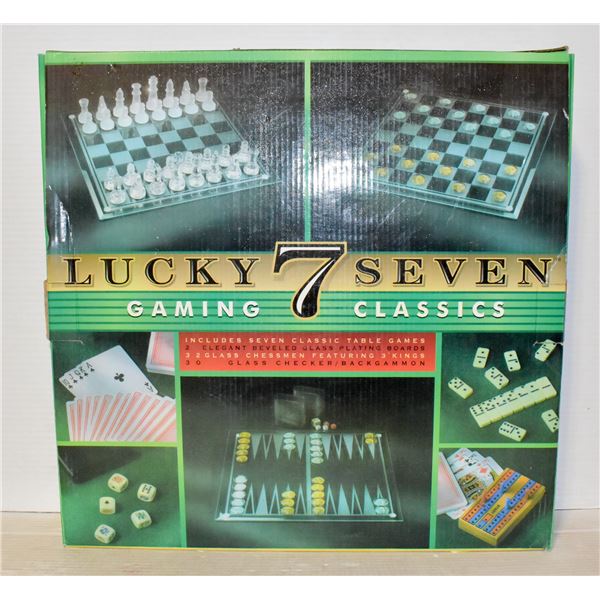 LUCKY 7 - SEVEN CLASIC GAMES SET WITH TWO BEVELED