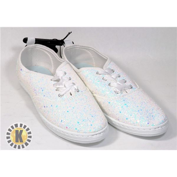 NEW SNOW WHITE SPARKLE WOMEN'S SIZE 9 SHOE