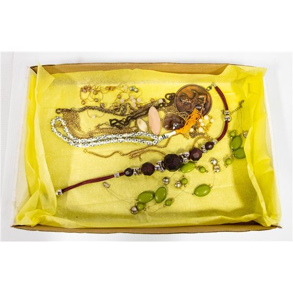 FLAT OF ESTATE JEWELRY