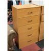 Image 1 : 5 DRAWER CLOTHES CHEST
