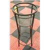 Image 1 : LARGE METAL PLANT HOLDER 34" TALL
