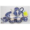 Image 1 : BLUE WILLOW STYLE MINIATURE TEASET