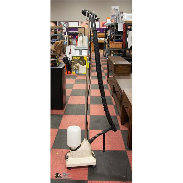 CLOTHES STEAMER