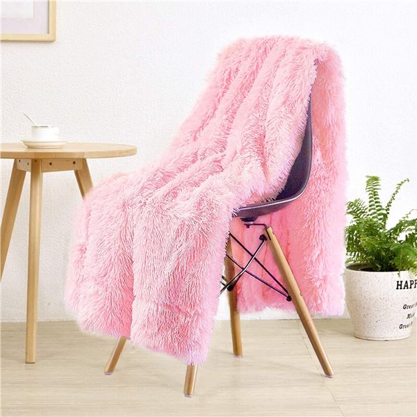 NEW QUEEN SIZE PINK FLUFFY BLANKET +2 PILLOW CASES