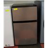 Image 1 : GE STAINLESS STEEL MINI FRIDGE
