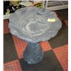 Image 1 : VINYL BIRD BATH 24" TALL