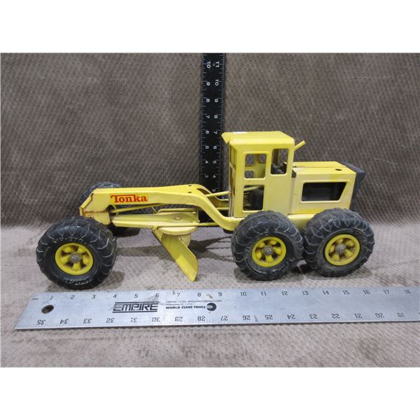 Vintage Tonka MR-970 Grader