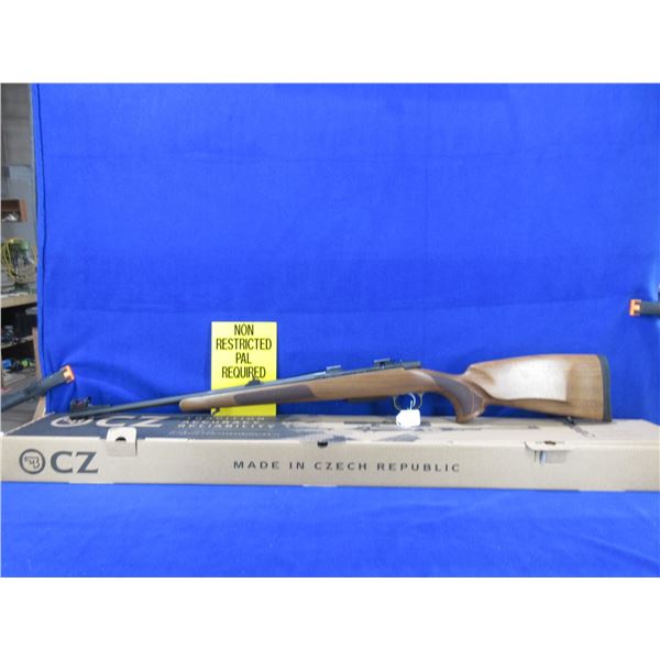 Non-Restricted - NEW CZ 557 Lux in 243 Win.