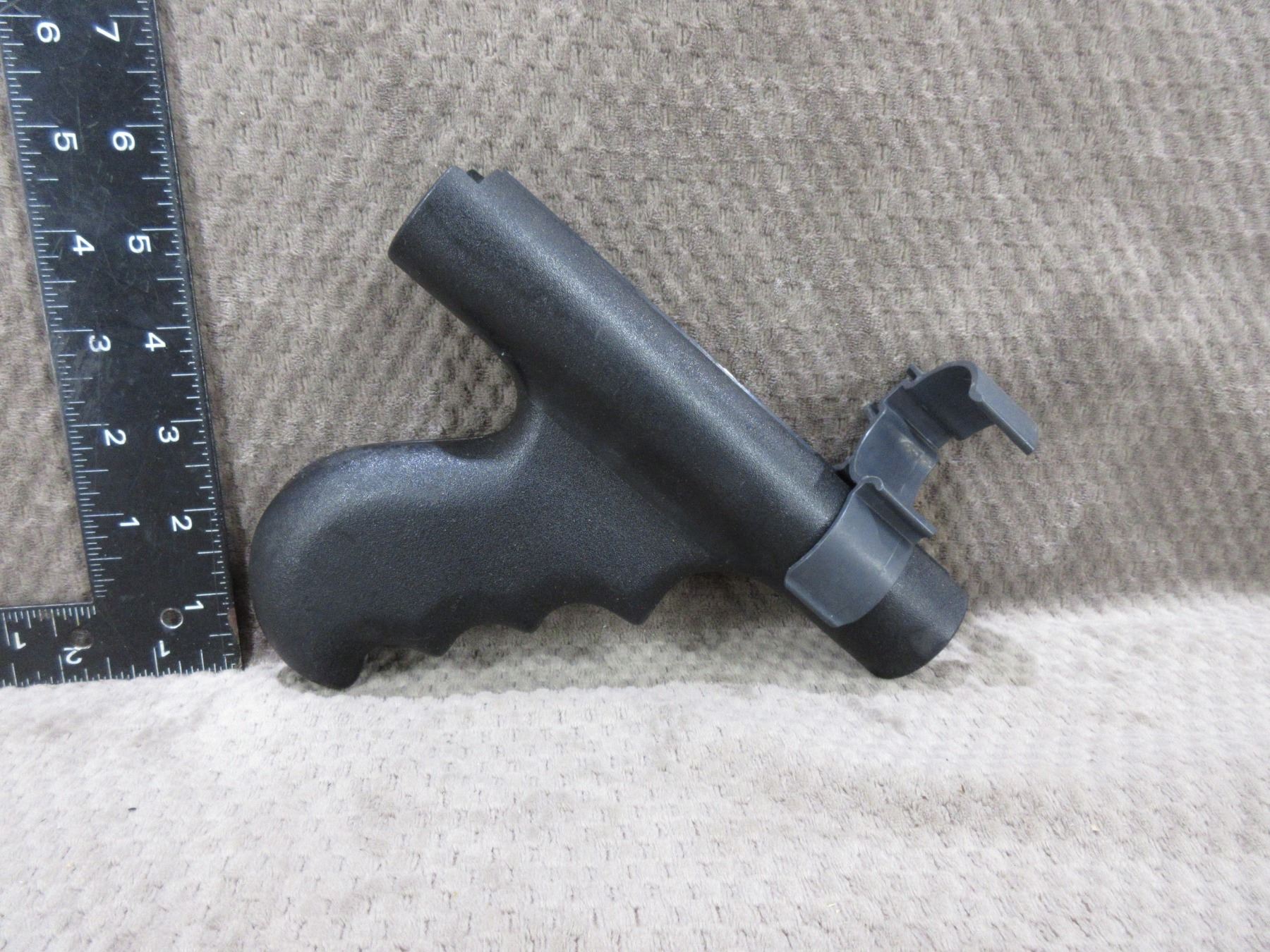 Pistol Grip Forearm for Pump Action Shotgun