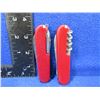 Image 2 : 2 - Swiss Army Knives