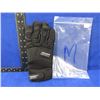 Image 1 : 1 Pair of Gloves - BDG - Size Medium - Appear Unused