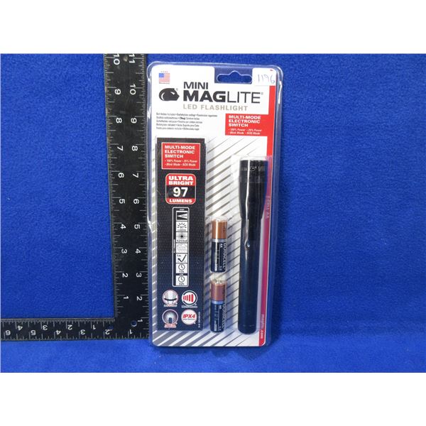 NEW - Mini MagLite LED Flashlight with Belt Holster
