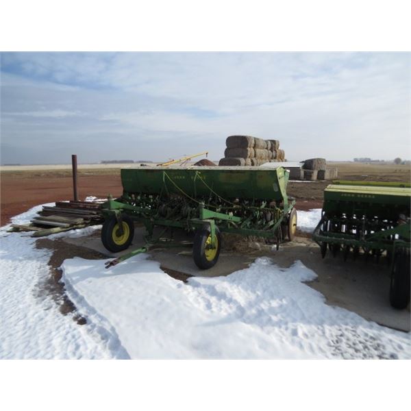12' JOHN DEERE HOE DRILL WITH FERTILIZER BOX