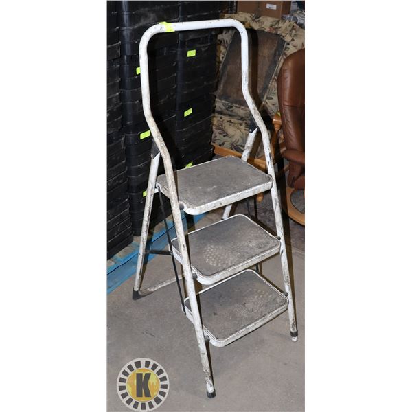 STEP STOOL