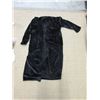 Image 2 : 3 New Men's Black Fleece Robes - Medium