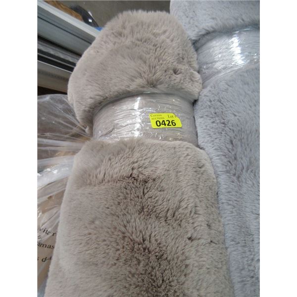 4' x 6' Taupe Fun Fur Area Carpet