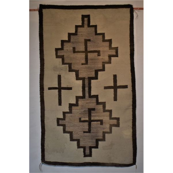 NAVAJO INDIAN TEXTILE