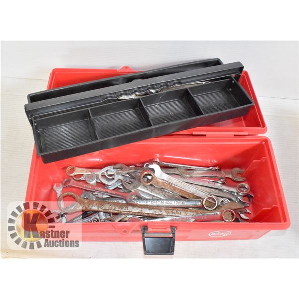 RED BENCHMARK PLASTIC TOOLBOX WITH TRAY