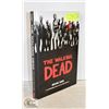 Image 1 : THE WALKING DEAD - BOOK ONE