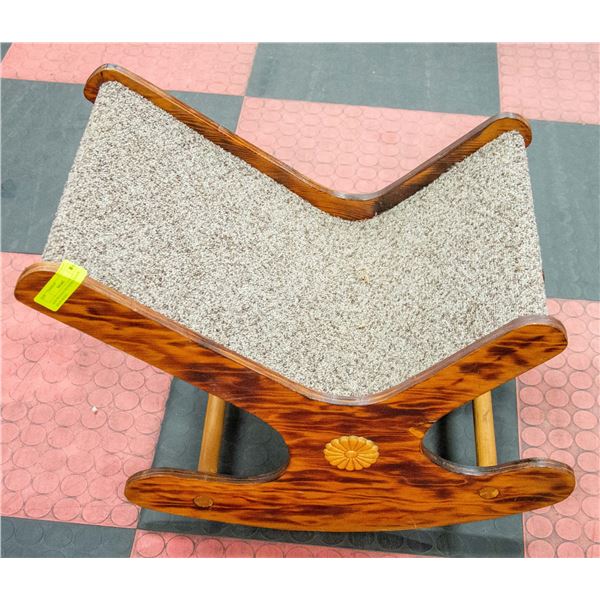 KIDS WOODEN ROCKING CHAIR W/ CARPET TOP