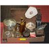 Image 1 : FLAT OF ASSORTED VINTAGE ITEMS