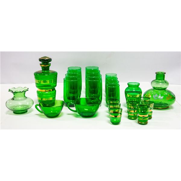 LOT OF GREEN GLASS PIECES