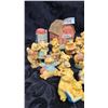 Image 2 : COLLECTION PIGSVILLE FIGURINES